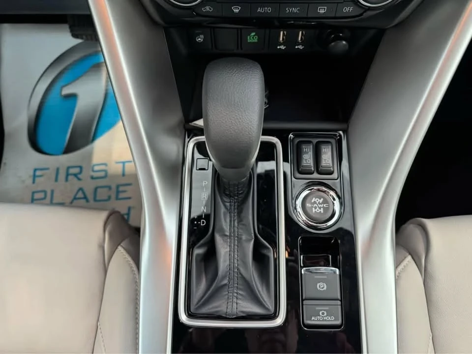 2025 Mitsubishi Eclipse Cross - Image 16 of 18