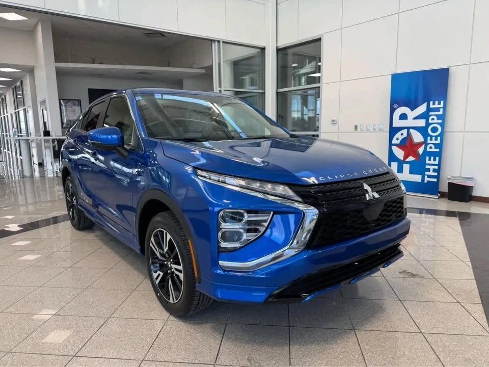 2025 Mitsubishi Eclipse Cross - Image 2 of 18