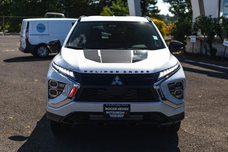 2025 Mitsubishi Eclipse Cross - Image 4 of 14