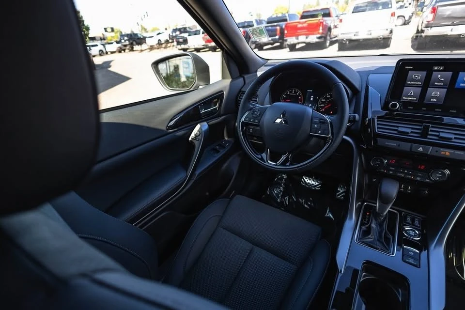 2025 Mitsubishi Eclipse Cross - Image 13 of 14