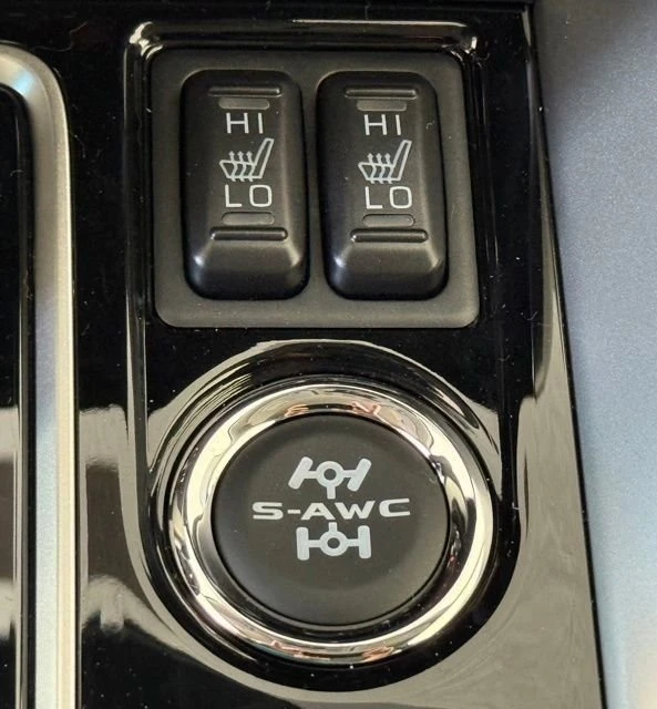 2025 Mitsubishi Eclipse Cross - Image 10 of 20