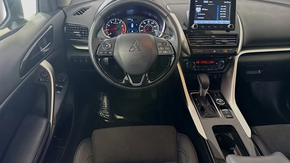2025 Mitsubishi Eclipse Cross - Image 11 of 14