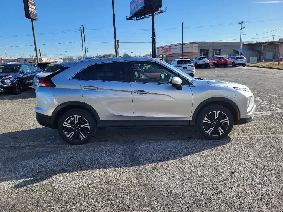 2025 Mitsubishi Eclipse Cross - Image 12 of 14