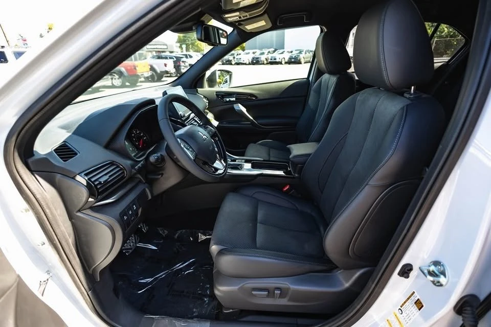 2025 Mitsubishi Eclipse Cross - Image 18 of 20