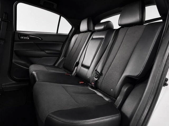 2025 Mitsubishi Eclipse Cross - Image 18 of 20