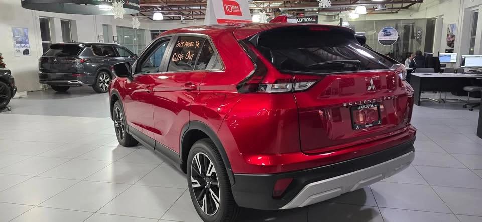 2025 Mitsubishi Eclipse Cross - Image 3 of 5