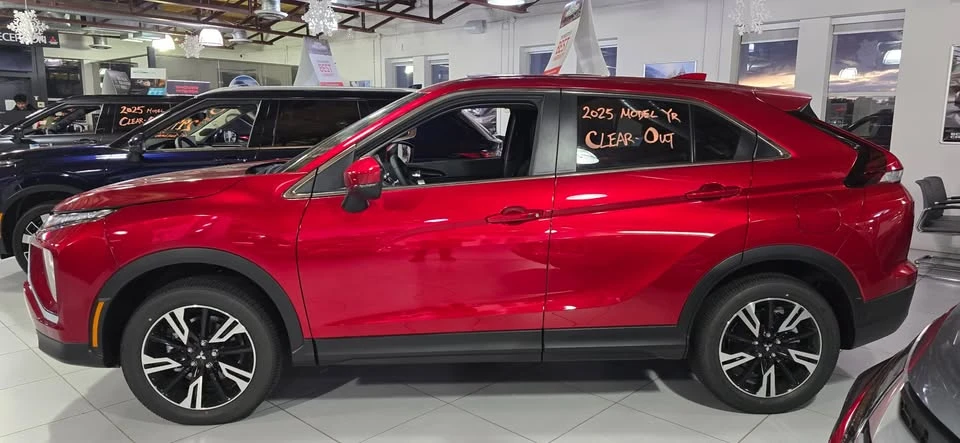 2025 Mitsubishi Eclipse Cross - Image 2 of 5