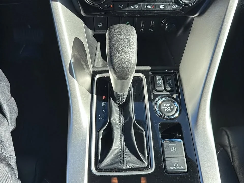 2025 Mitsubishi Eclipse Cross - Image 11 of 15