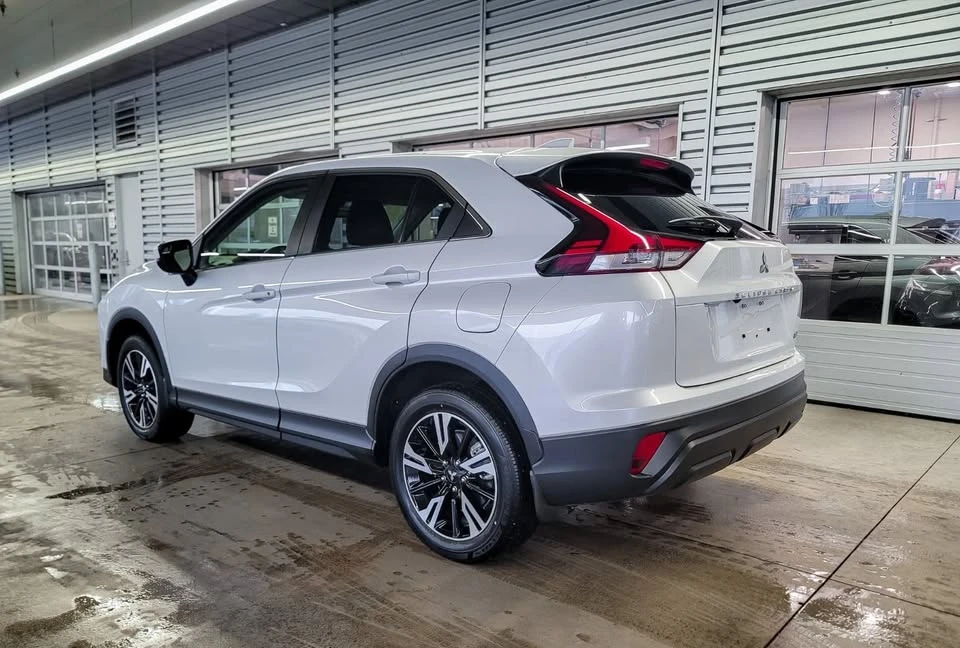 2025 Mitsubishi Eclipse Cross - Image 6 of 19
