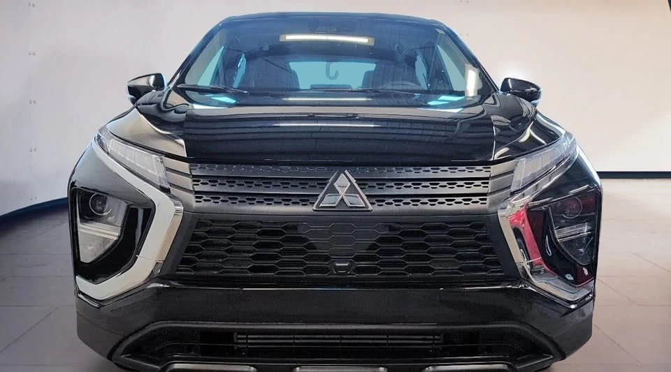 2025 Mitsubishi Eclipse Cross - Image 2 of 10