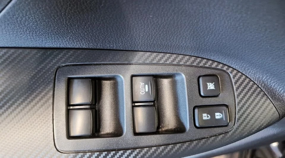 2025 Mitsubishi Eclipse Cross - Image 8 of 10