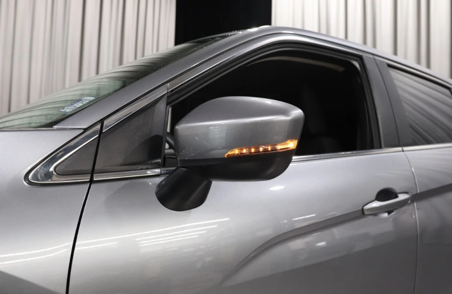 2025 Mitsubishi Eclipse Cross - Image 4 of 9