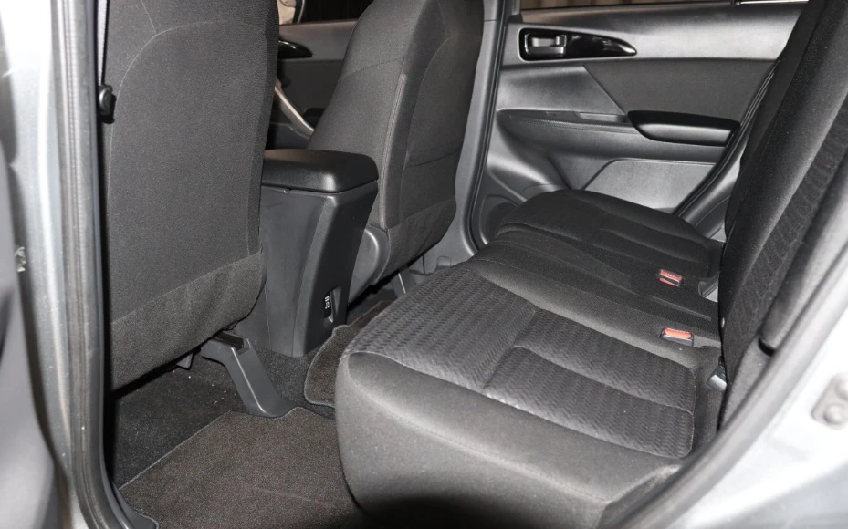 2025 Mitsubishi Eclipse Cross - Image 8 of 9