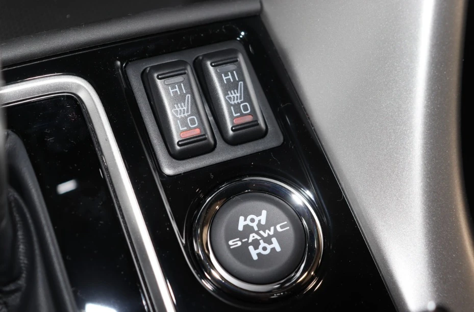 2025 Mitsubishi Eclipse Cross - Image 6 of 9