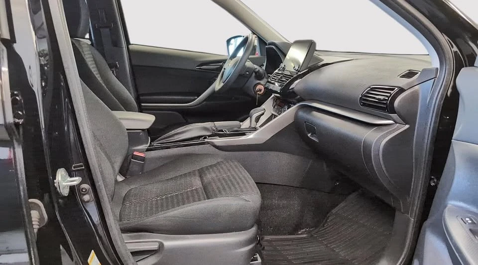 2025 Mitsubishi Eclipse Cross - Image 18 of 19