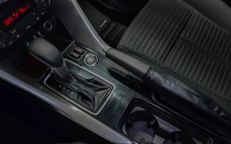 2025 Mitsubishi Eclipse Cross - Image 14 of 20