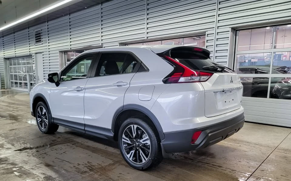 2025 Mitsubishi Eclipse Cross - Image 6 of 20