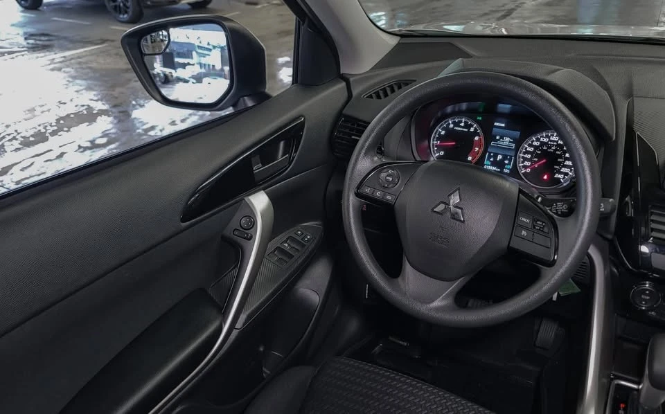 2025 Mitsubishi Eclipse Cross - Image 19 of 20