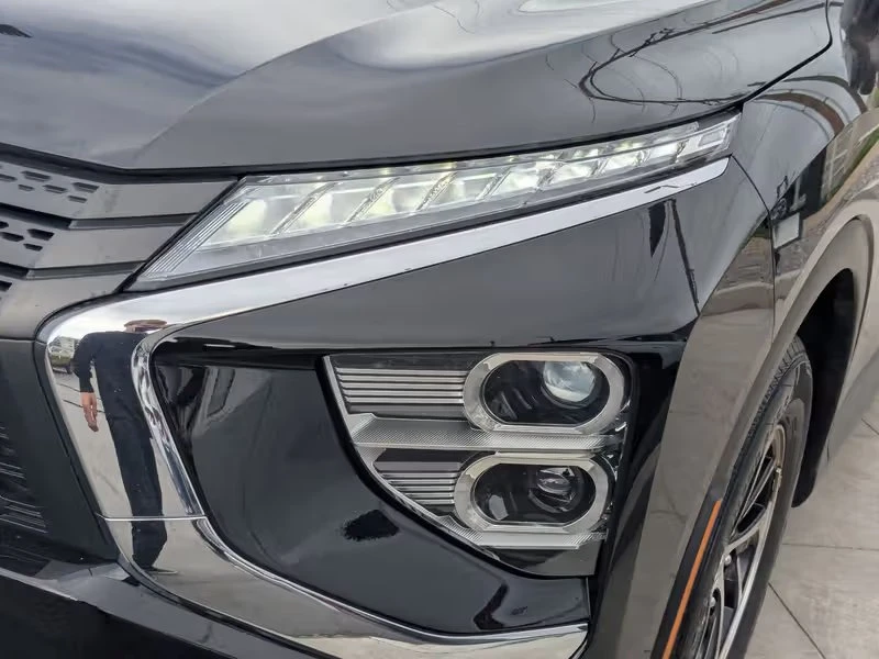2025 Mitsubishi Eclipse Cross - Image 7 of 15