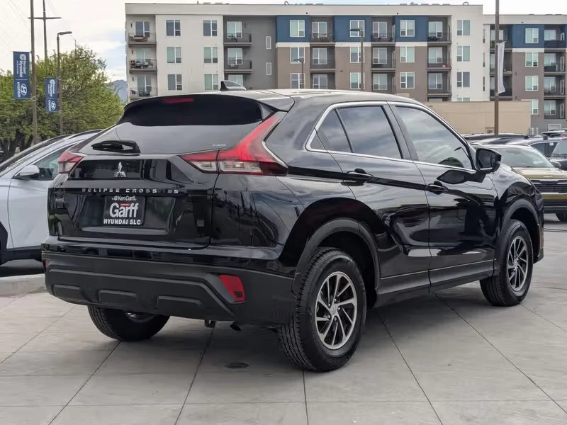 2025 Mitsubishi Eclipse Cross - Image 4 of 15