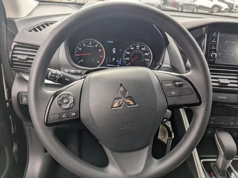 2025 Mitsubishi Eclipse Cross - Image 13 of 15