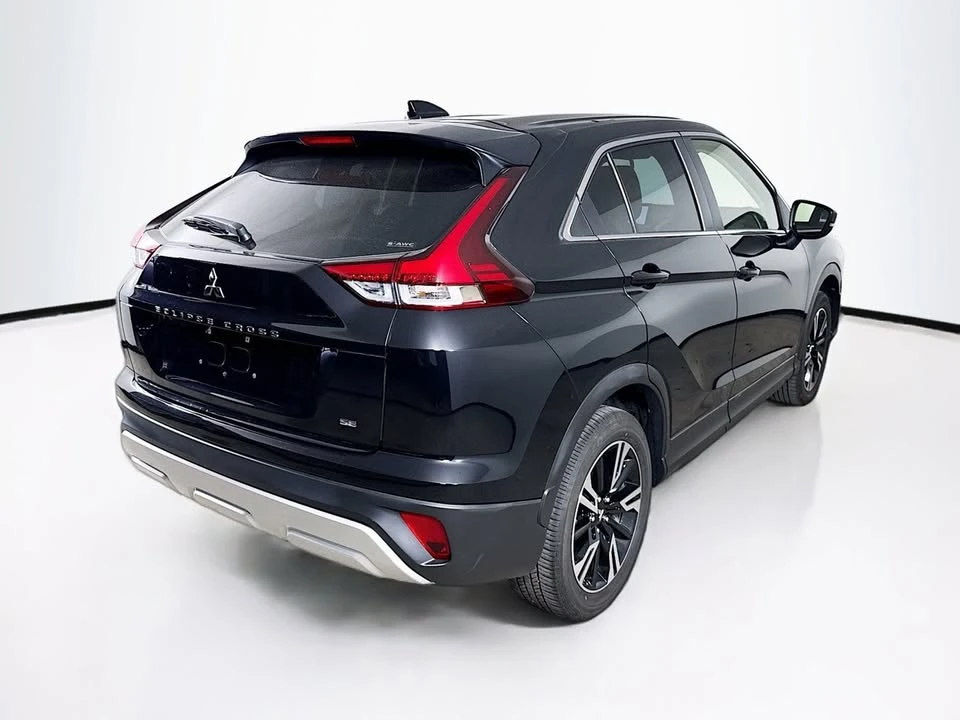 2025 Mitsubishi Eclipse Cross - Image 14 of 19