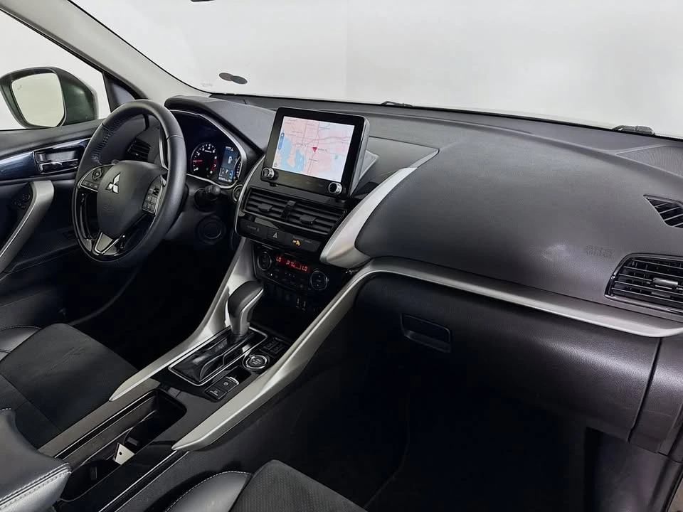 2025 Mitsubishi Eclipse Cross - Image 18 of 19
