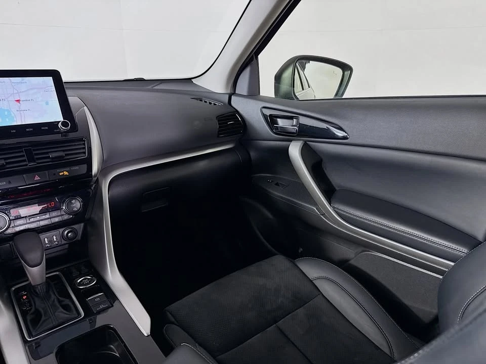 2025 Mitsubishi Eclipse Cross - Image 10 of 19