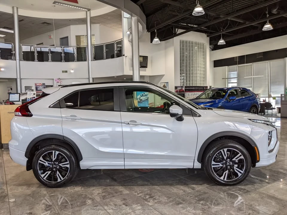 2025 Mitsubishi Eclipse Cross - Image 8 of 20