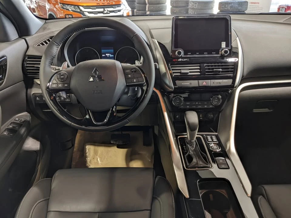 2025 Mitsubishi Eclipse Cross - Image 12 of 20