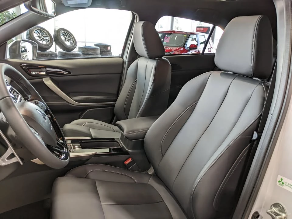 2025 Mitsubishi Eclipse Cross - Image 13 of 20