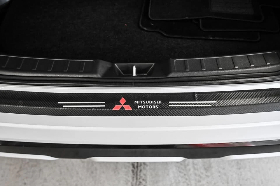 2025 Mitsubishi Eclipse Cross - Image 18 of 20