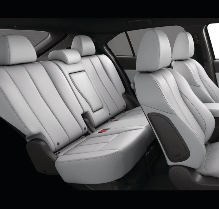 2025 Mitsubishi Eclipse Cross - Image 7 of 10