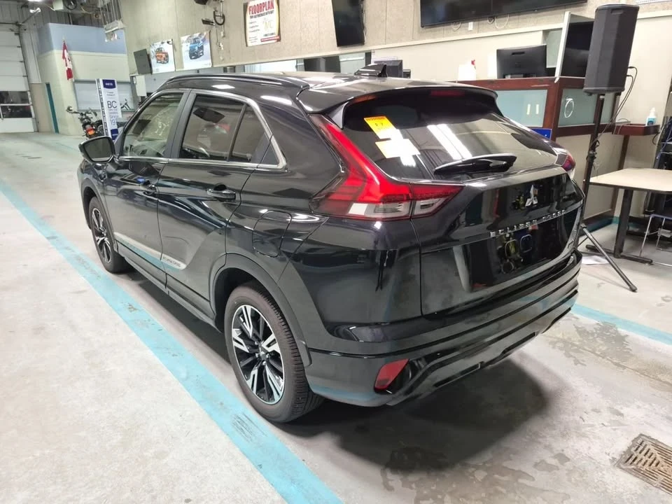 2025 Mitsubishi Eclipse Cross - Image 3 of 7