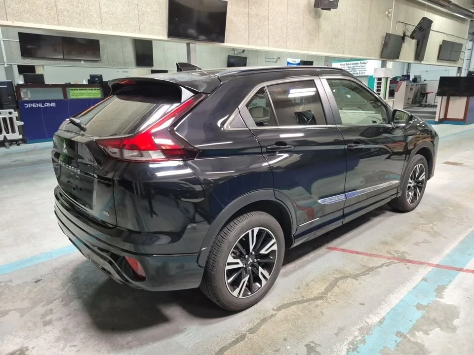 2025 Mitsubishi Eclipse Cross - Image 2 of 7
