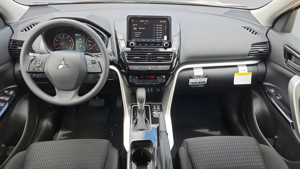 2025 Mitsubishi Eclipse Cross - Image 9 of 12