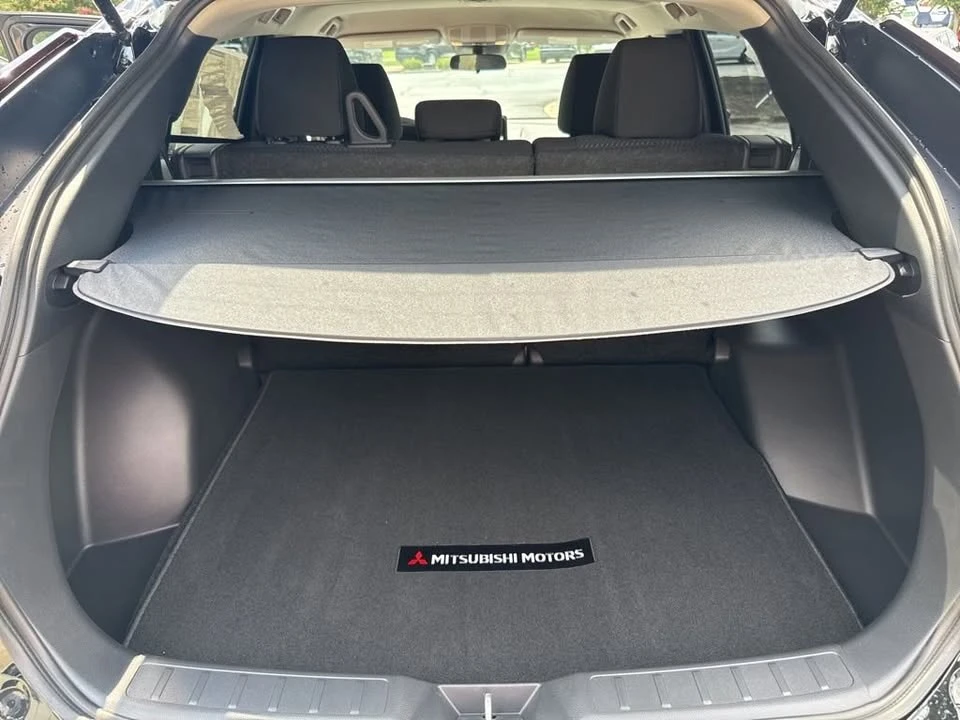2025 Mitsubishi Eclipse Cross - Image 12 of 13