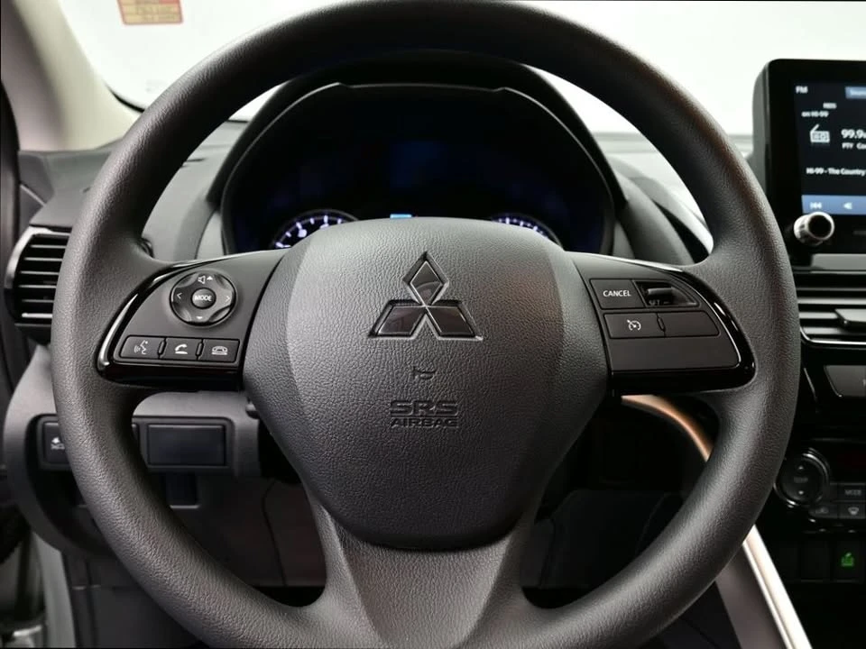 2025 Mitsubishi Eclipse Cross - Image 3 of 19