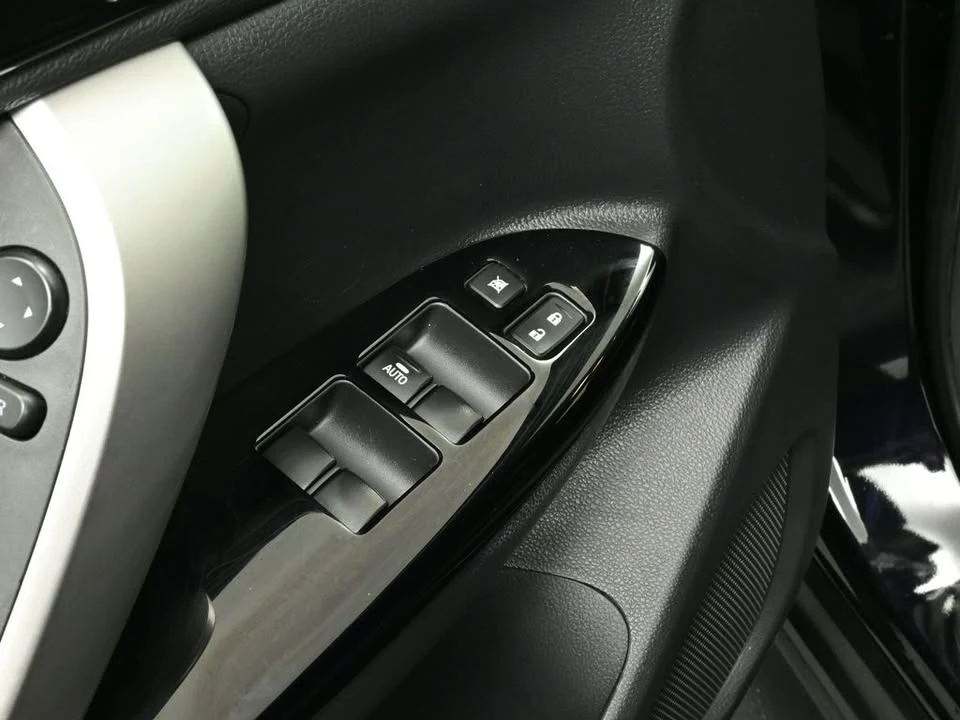 2025 Mitsubishi Eclipse Cross - Image 10 of 20