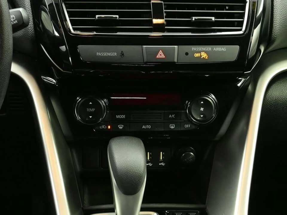 2025 Mitsubishi Eclipse Cross - Image 8 of 20
