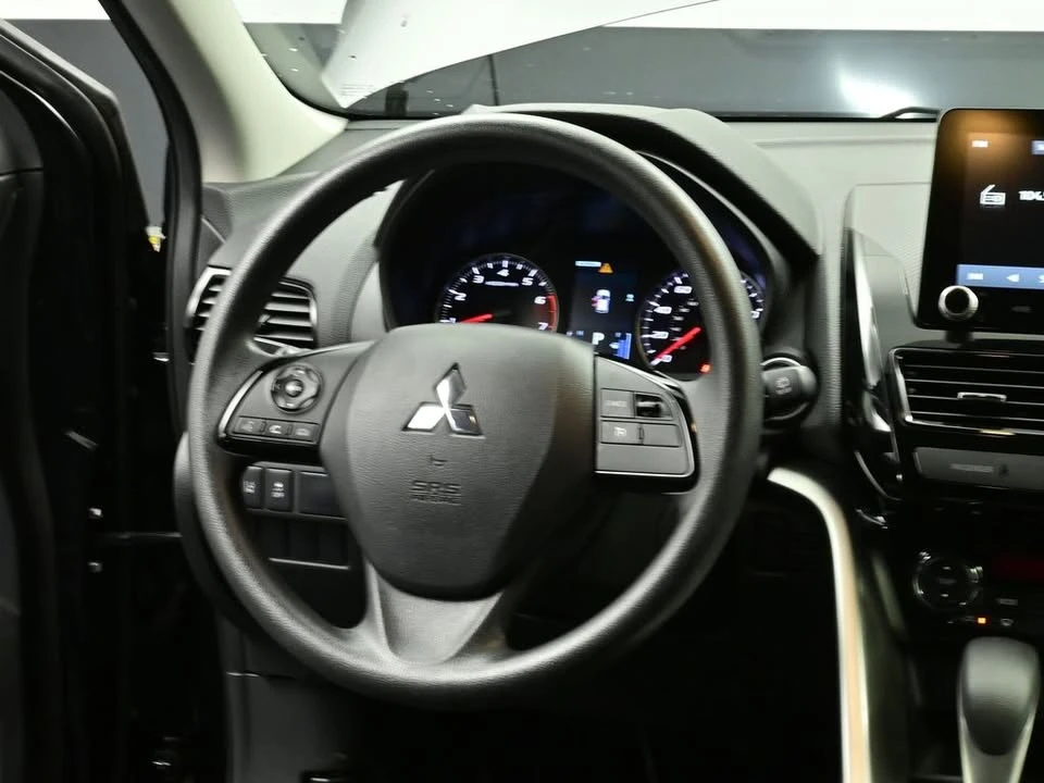 2025 Mitsubishi Eclipse Cross - Image 3 of 20