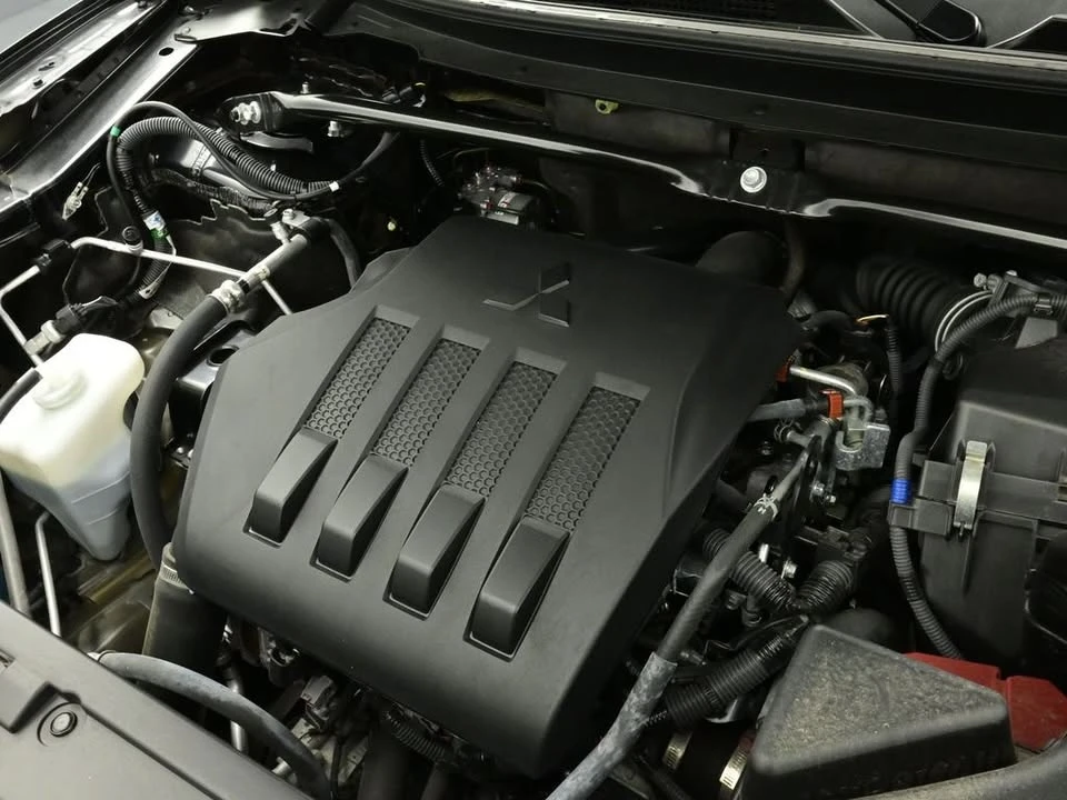 2025 Mitsubishi Eclipse Cross - Image 17 of 20