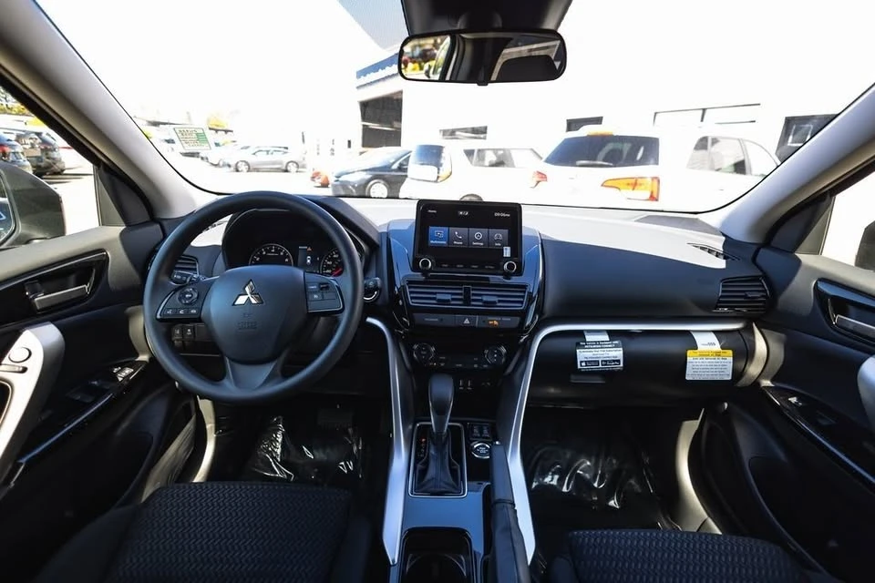 2025 Mitsubishi Eclipse Cross - Image 19 of 20