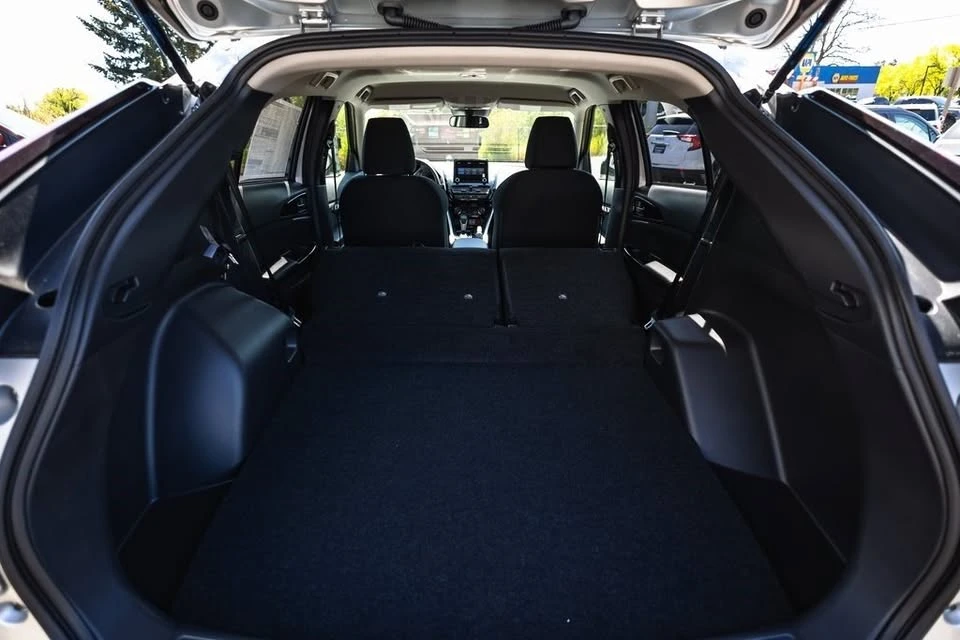 2025 Mitsubishi Eclipse Cross - Image 15 of 20