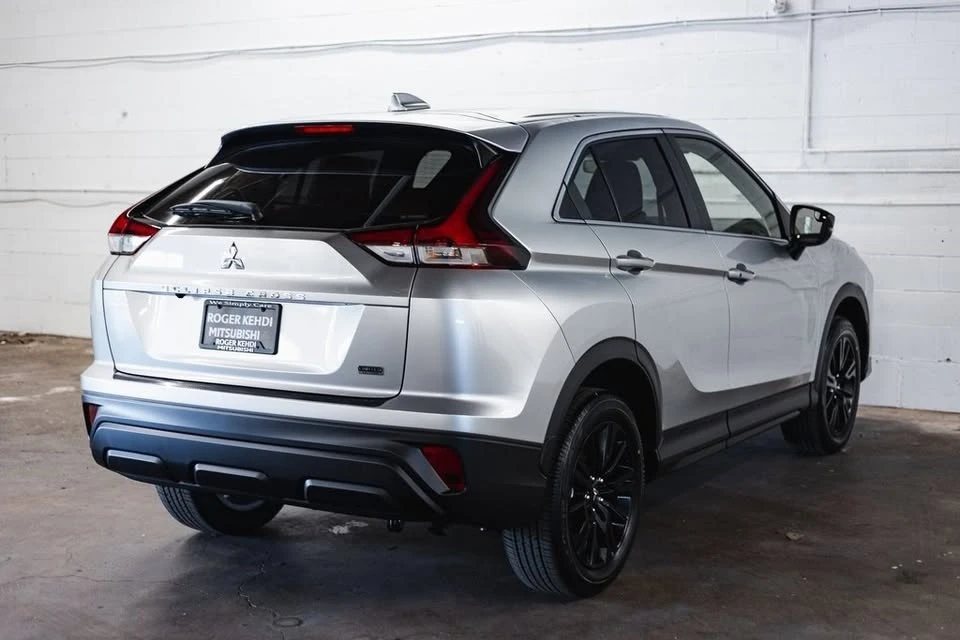 2025 Mitsubishi Eclipse Cross - Image 12 of 20