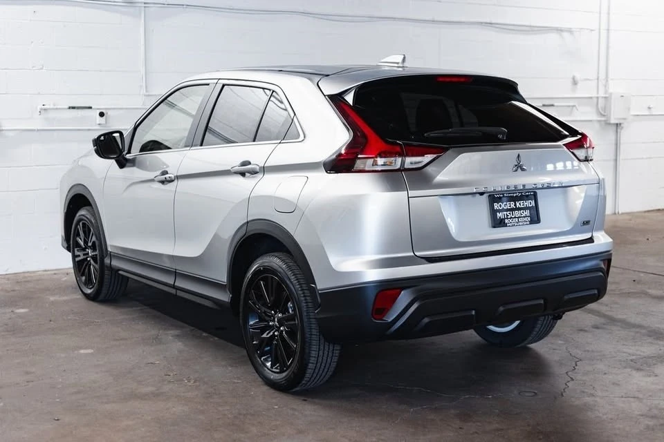 2025 Mitsubishi Eclipse Cross - Image 10 of 20