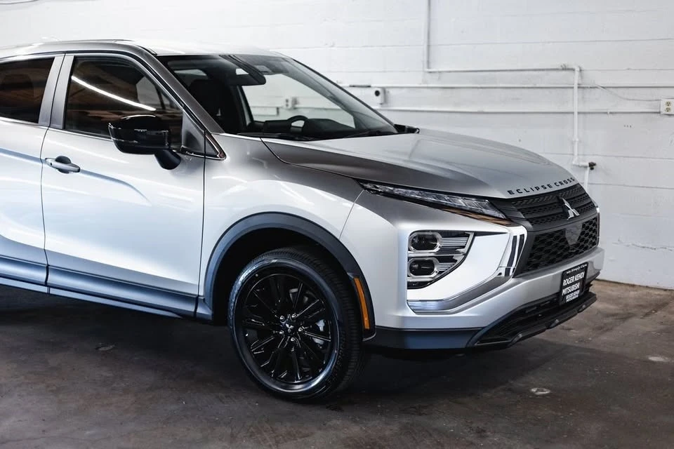 2025 Mitsubishi Eclipse Cross - Image 9 of 20