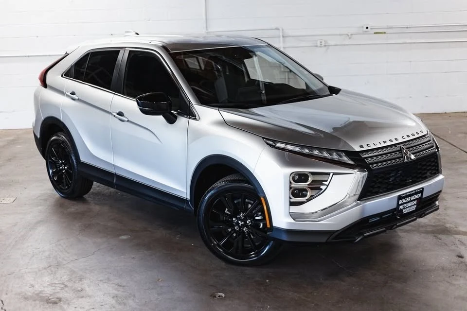 2025 Mitsubishi Eclipse Cross - Image 2 of 20