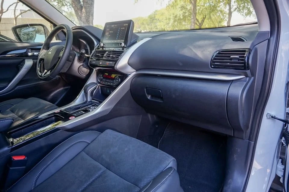 2025 Mitsubishi Eclipse Cross - Image 10 of 20