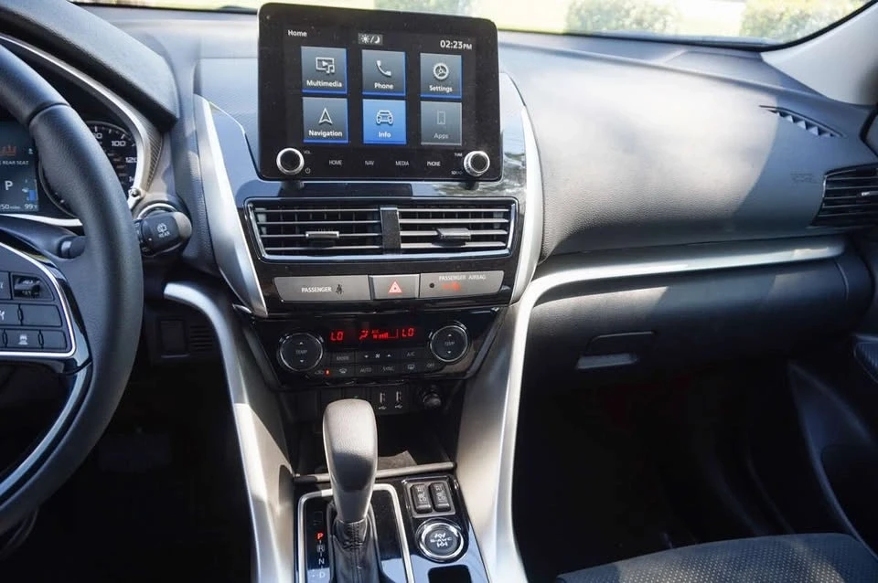 2025 Mitsubishi Eclipse Cross - Image 14 of 20